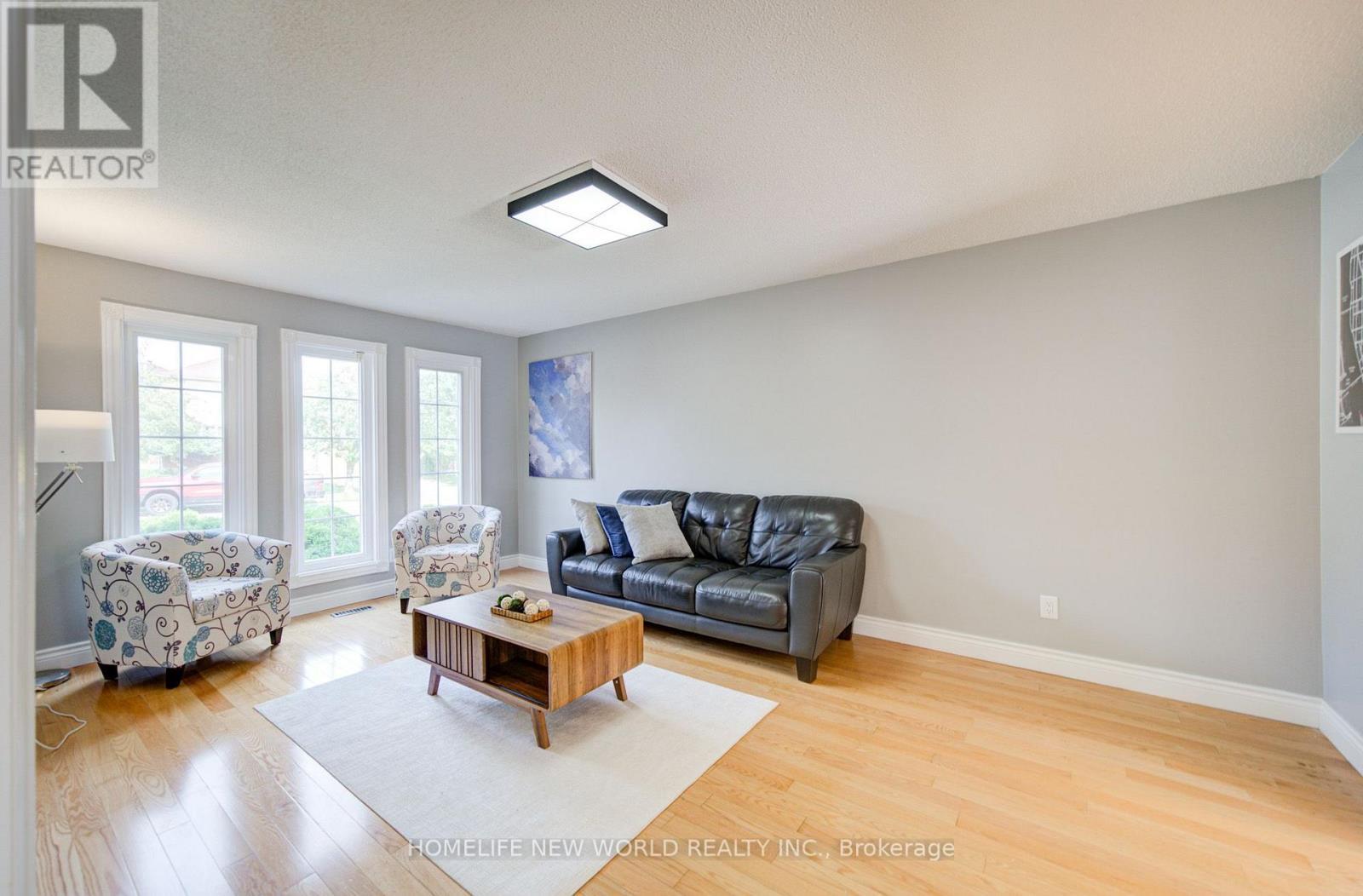 12 Bellside Drive, Markham, ON - Indoor Photo Showing Living Room