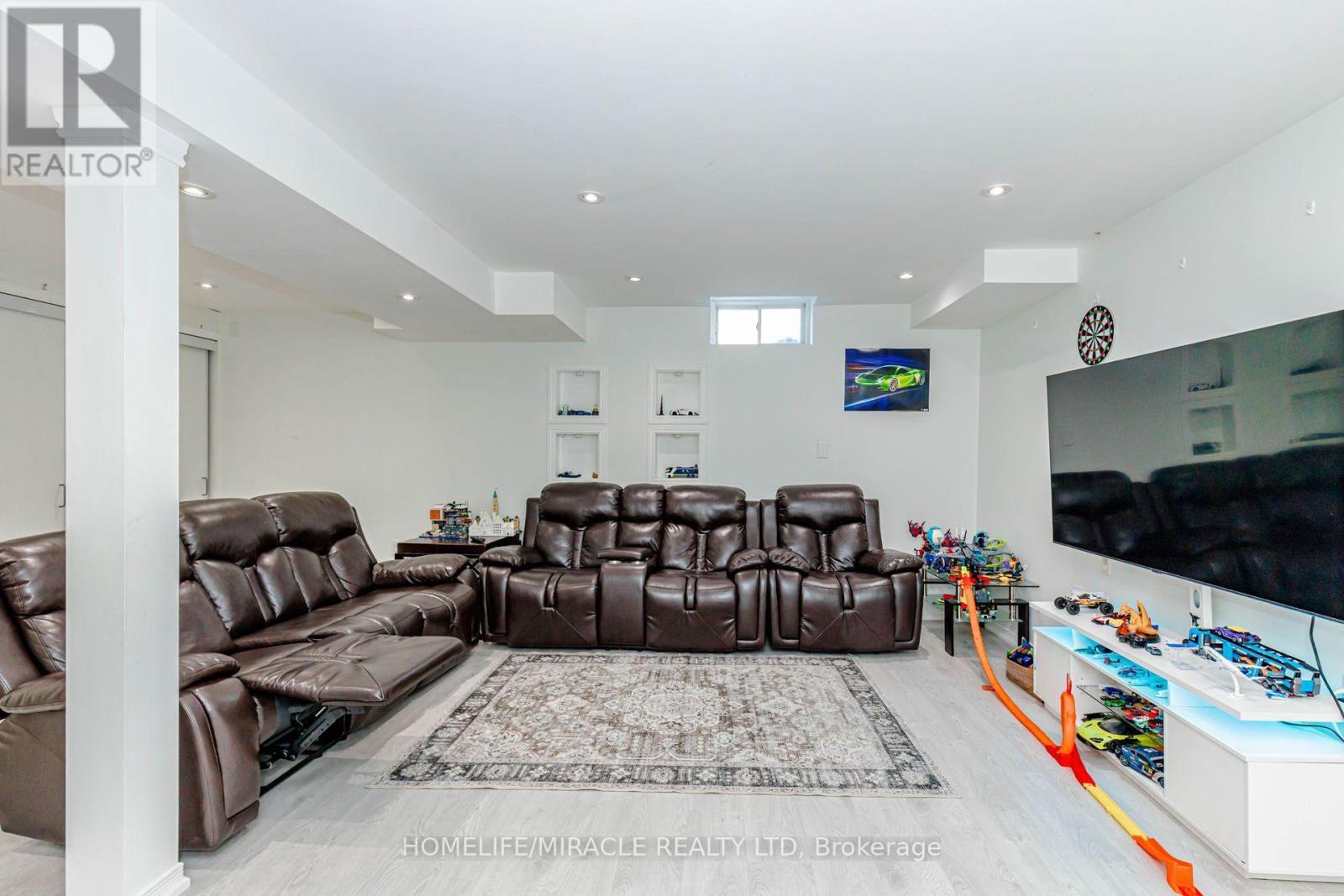 36 Tidemore Heights, Hamilton, ON - Indoor