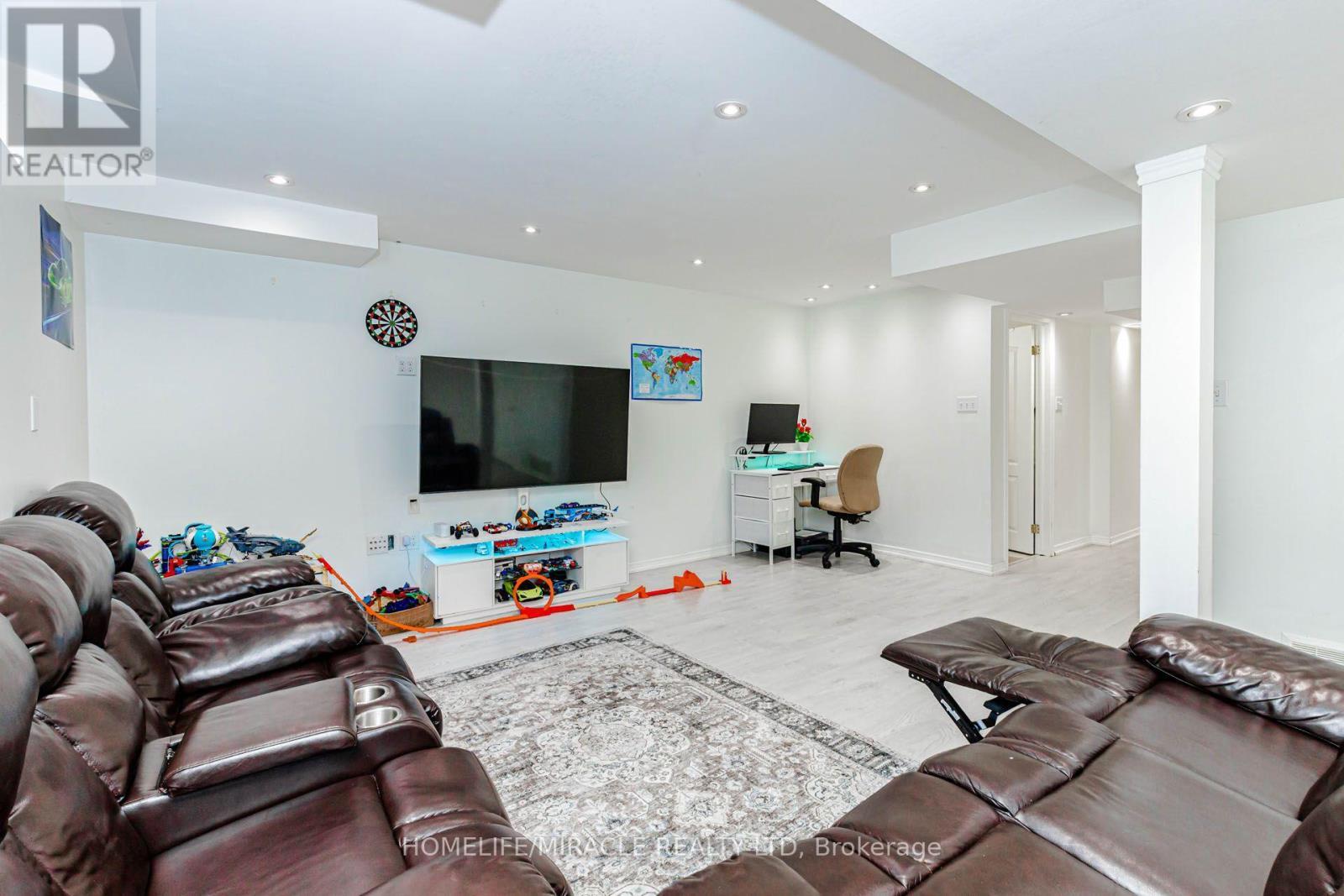 36 Tidemore Heights, Hamilton, ON - Indoor