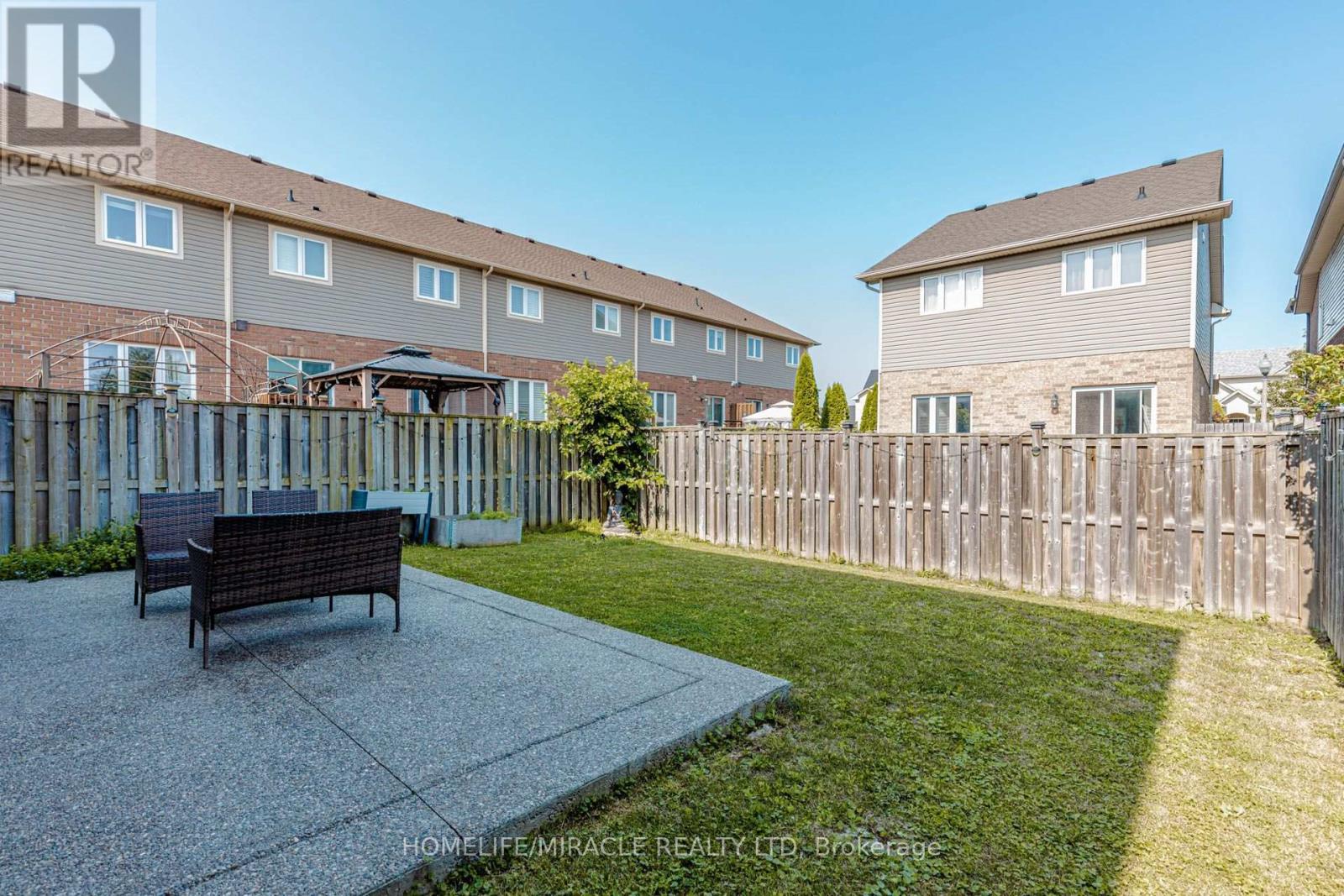 36 Tidemore Heights, Hamilton, ON - Outdoor