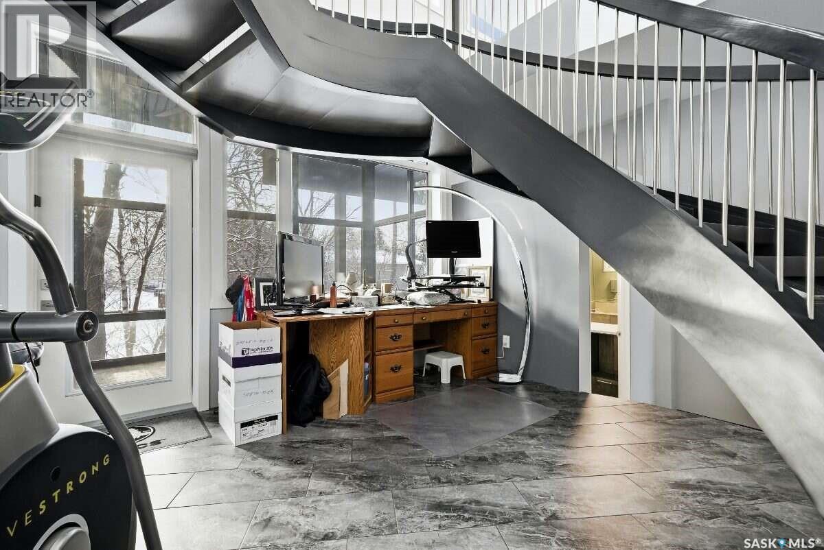 3601 Grassick Avenue, Regina, SK - Indoor Photo Showing Gym Room