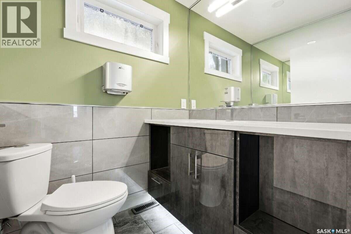 3601 Grassick Avenue, Regina, SK - Indoor Photo Showing Bathroom