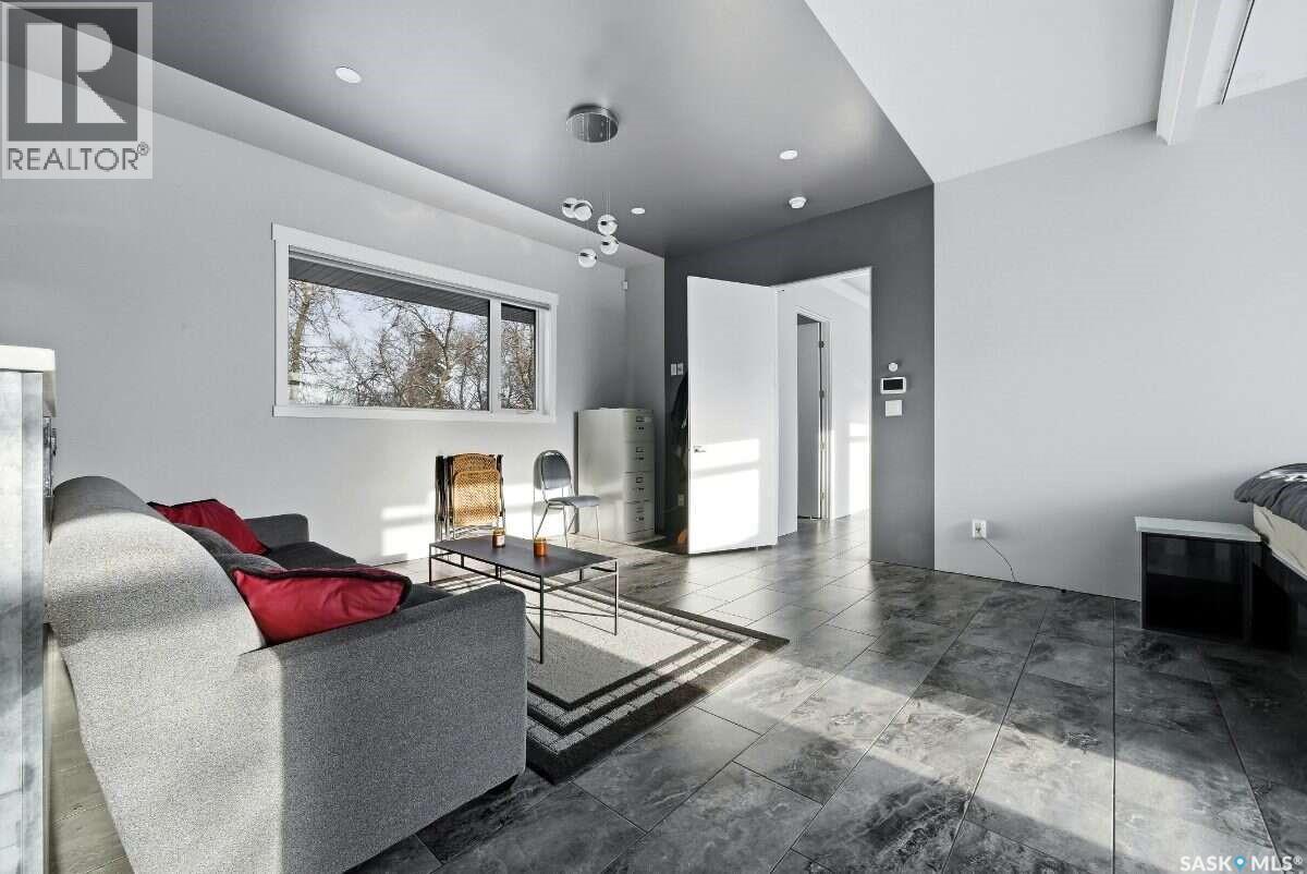 3601 Grassick Avenue, Regina, SK - Indoor Photo Showing Living Room