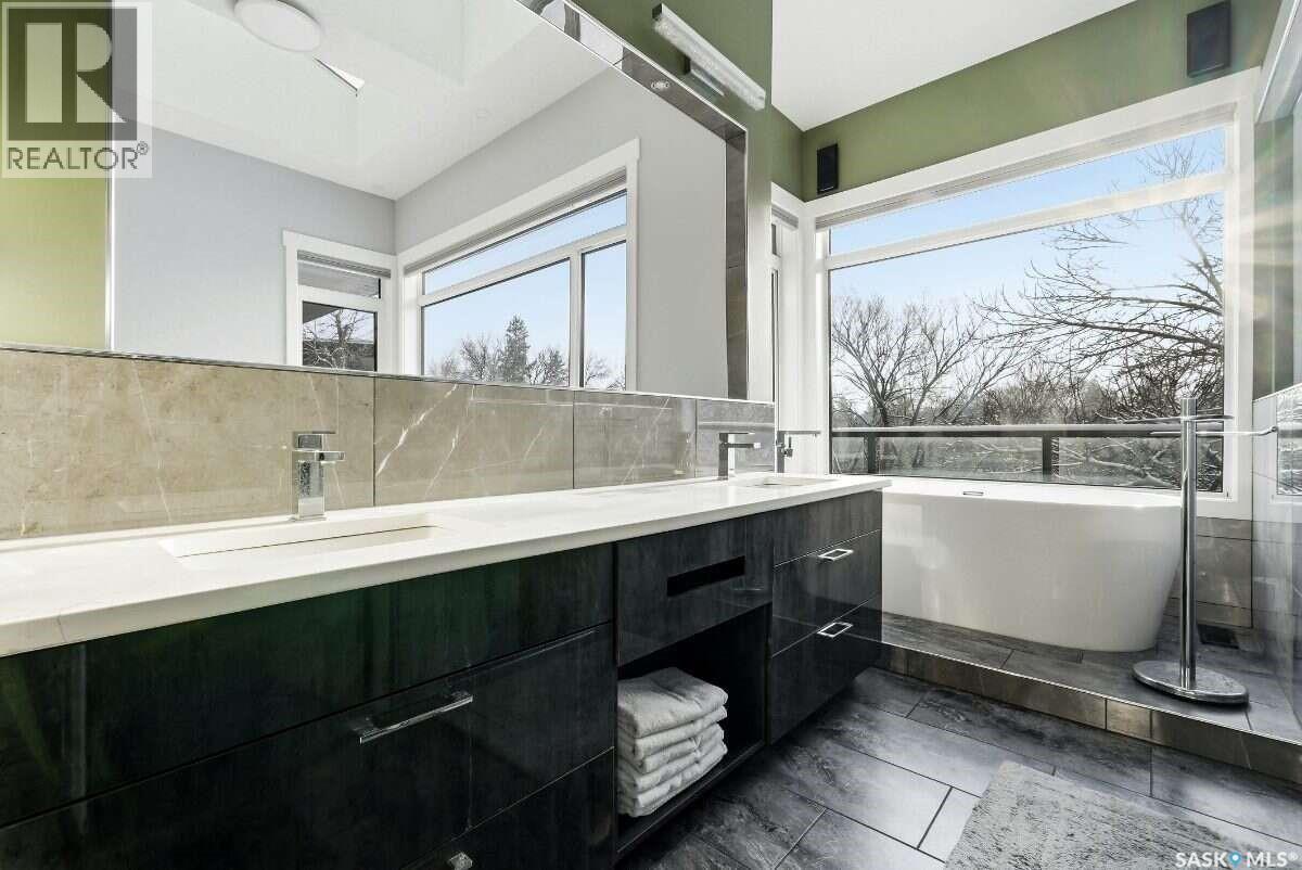 3601 Grassick Avenue, Regina, SK - Indoor Photo Showing Bathroom