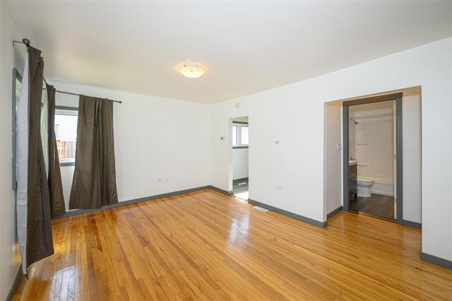 838 Atlantic Ave, Winnipeg, MB - Indoor Photo Showing Other Room