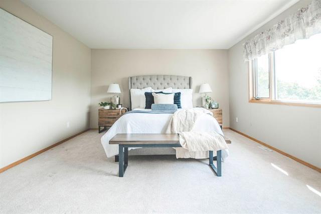 55 Winterhaven Dr, Winnipeg, MB - Indoor Photo Showing Bedroom