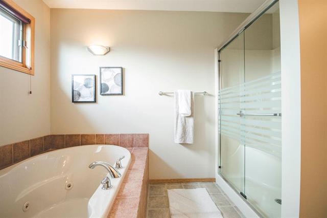 55 Winterhaven Dr, Winnipeg, MB - Indoor Photo Showing Bathroom