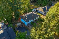 5287 Santa Clara Ave Saanich, BC V8Y 1W6