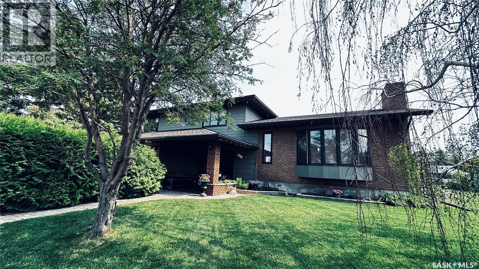 816 1St Avenue, Zenon Park, SK - Outdoor