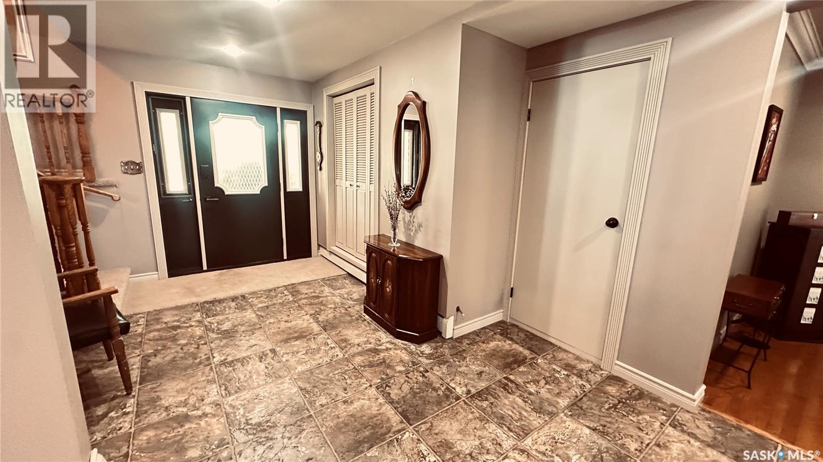 816 1St Avenue, Zenon Park, SK - Indoor Photo Showing Other Room