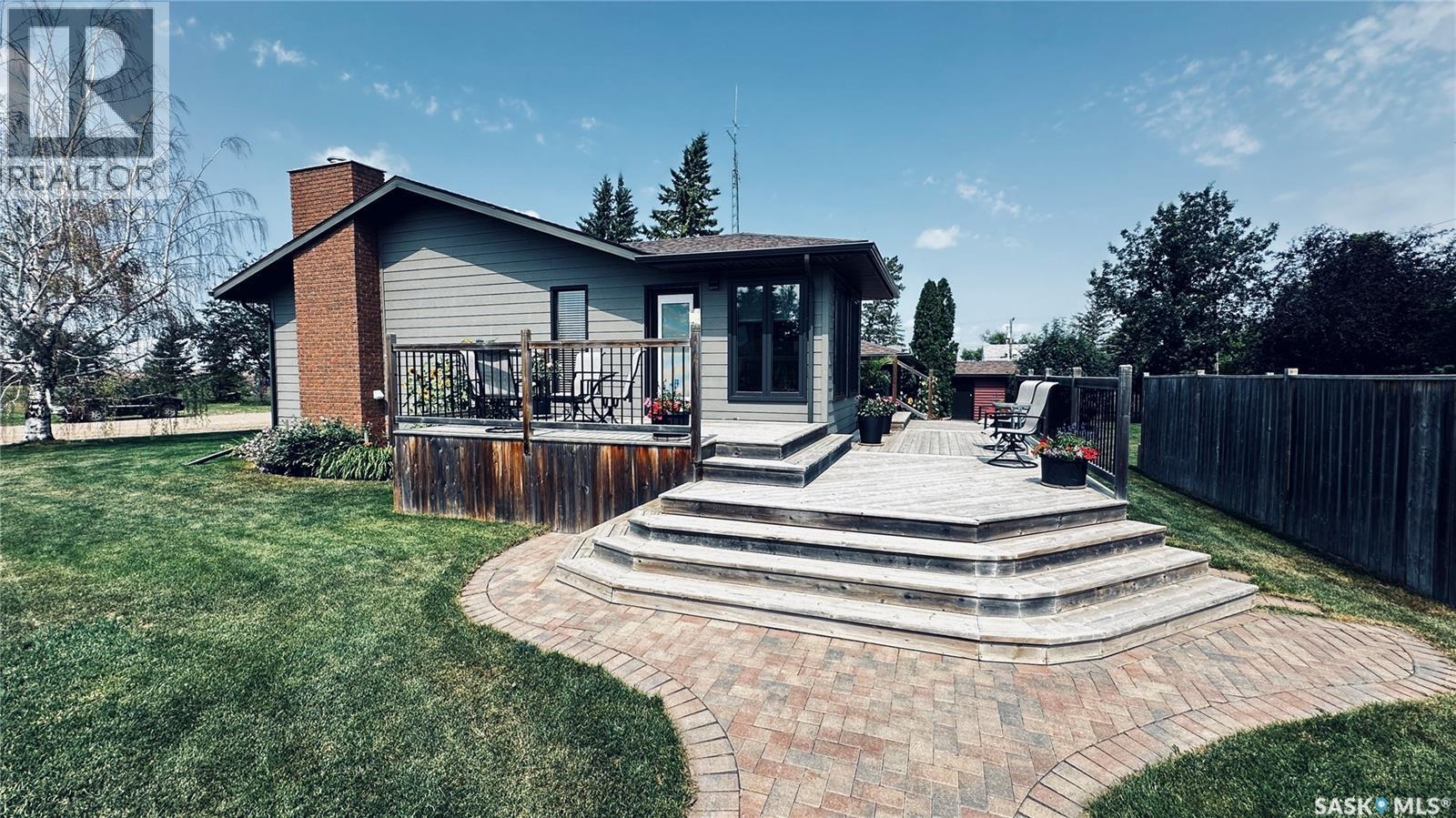 816 1St Avenue, Zenon Park, SK - Outdoor With Deck Patio Veranda
