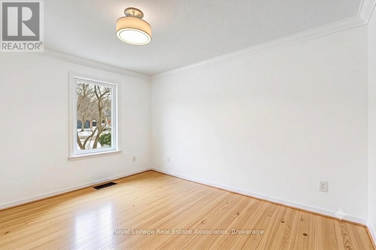 44 Mcclellan Road, Caledon, ON - Indoor Photo Showing Other Room
