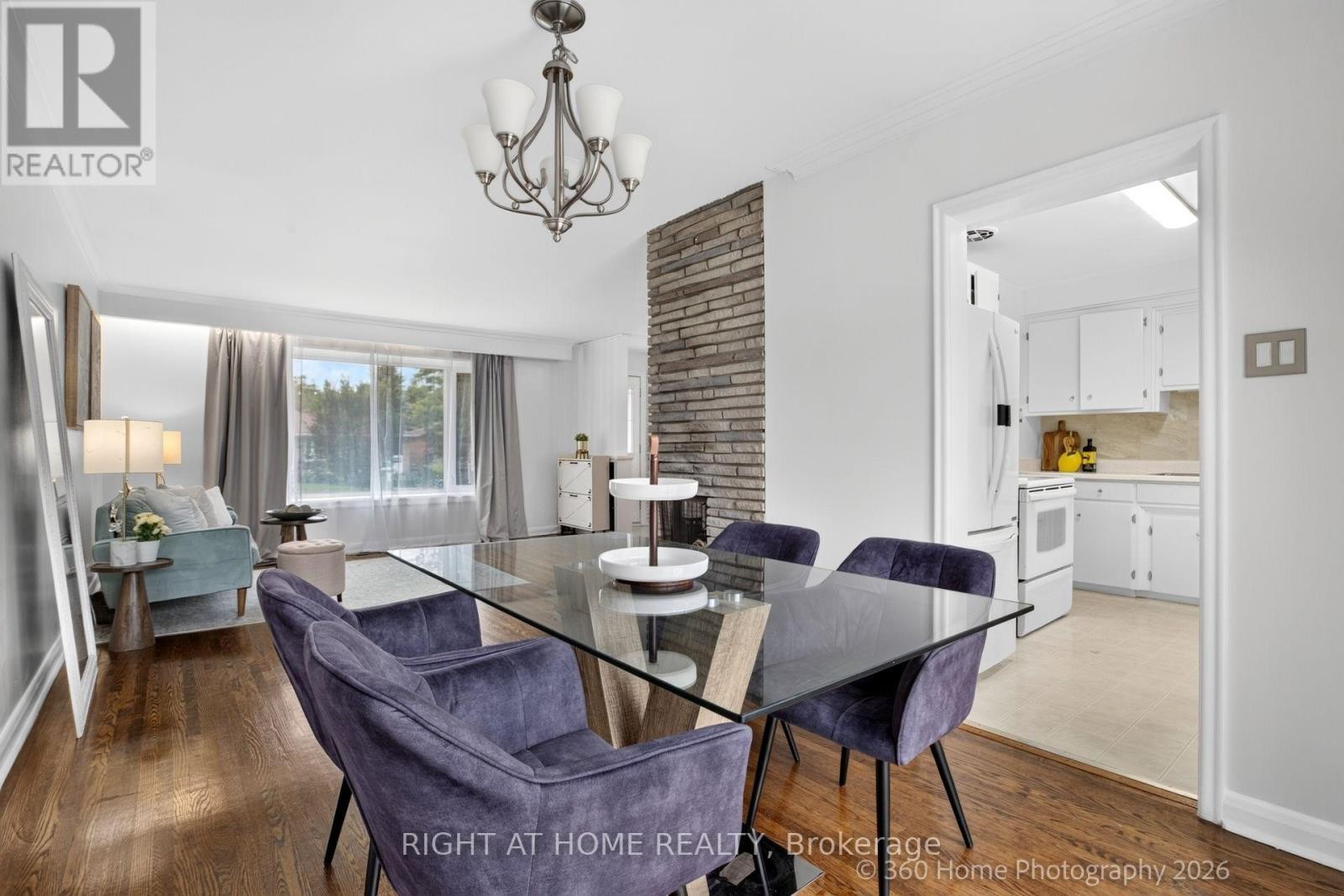 100 Perivale Crescent, Toronto, ON - Indoor Photo Showing Dining Room