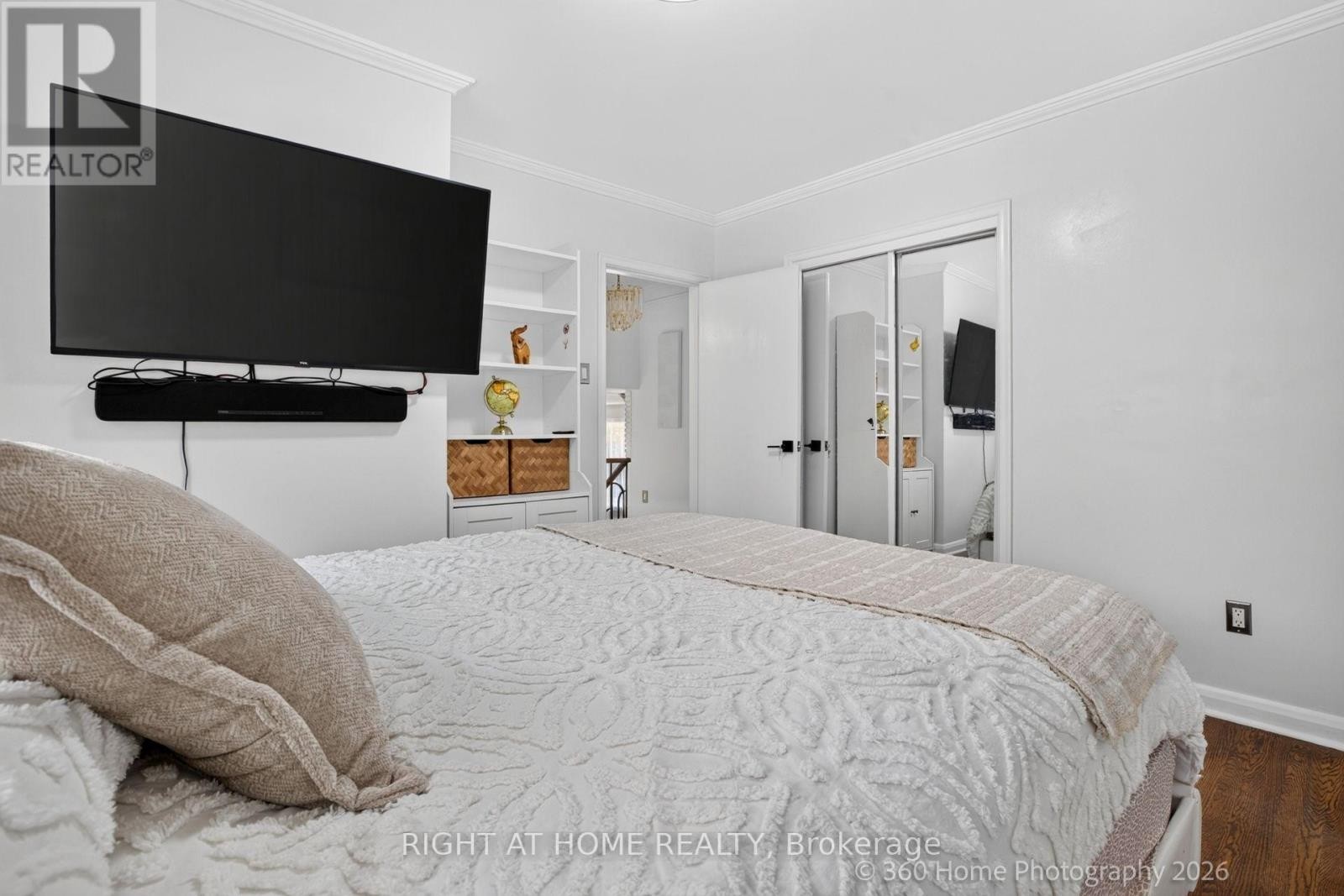 100 Perivale Crescent, Toronto, ON - Indoor Photo Showing Bedroom
