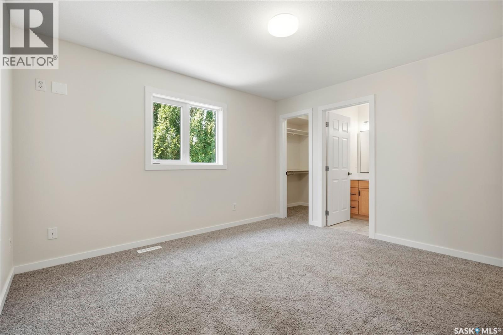 418 Greaves Crescent, Saskatoon, SK - Indoor Photo Showing Other Room