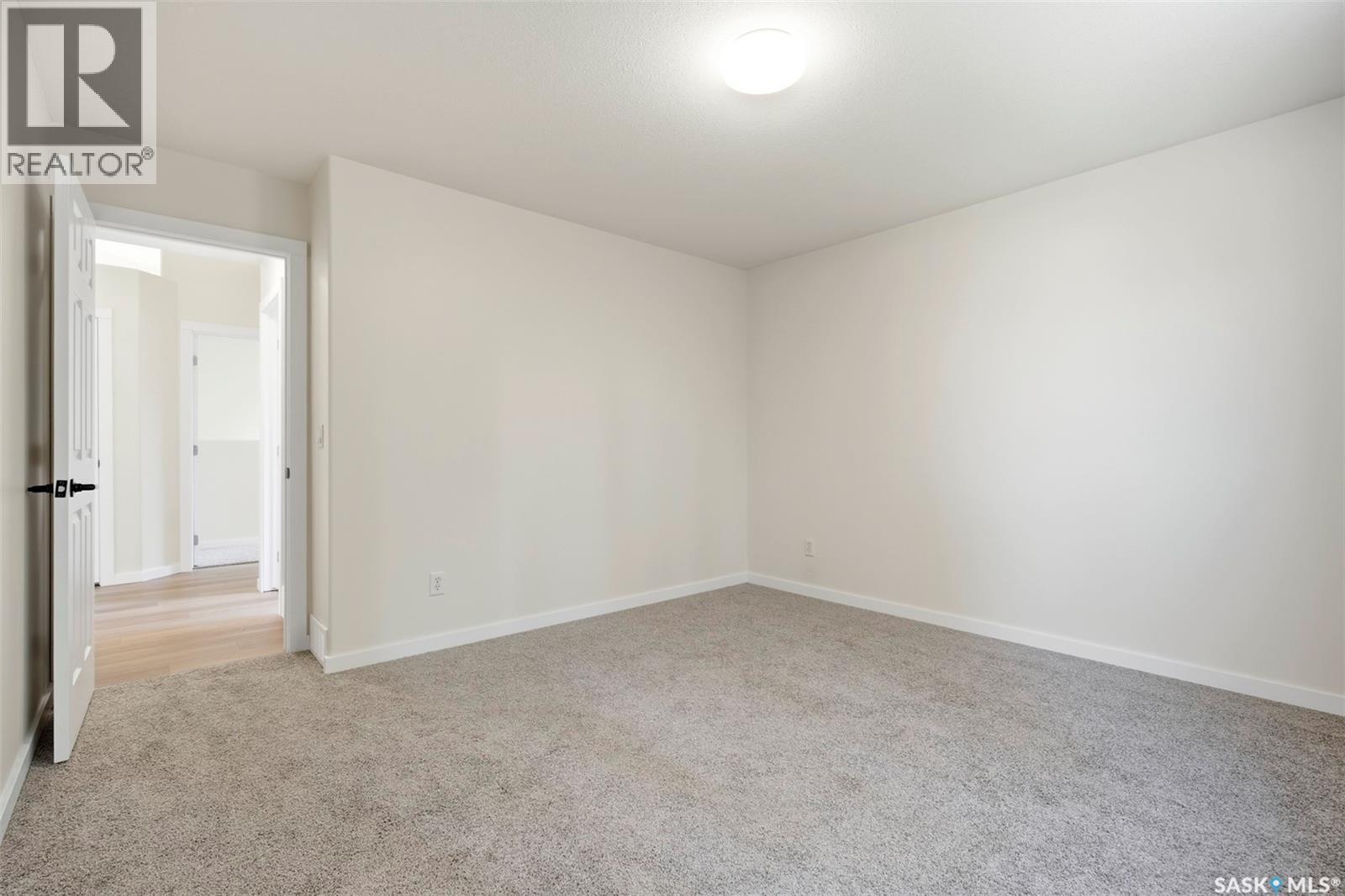 418 Greaves Crescent, Saskatoon, SK - Indoor Photo Showing Other Room