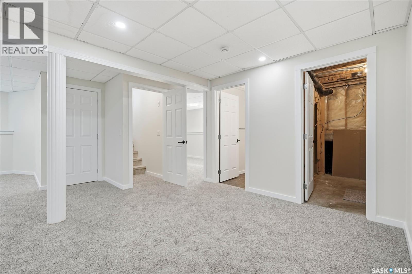 418 Greaves Crescent, Saskatoon, SK - Indoor Photo Showing Other Room