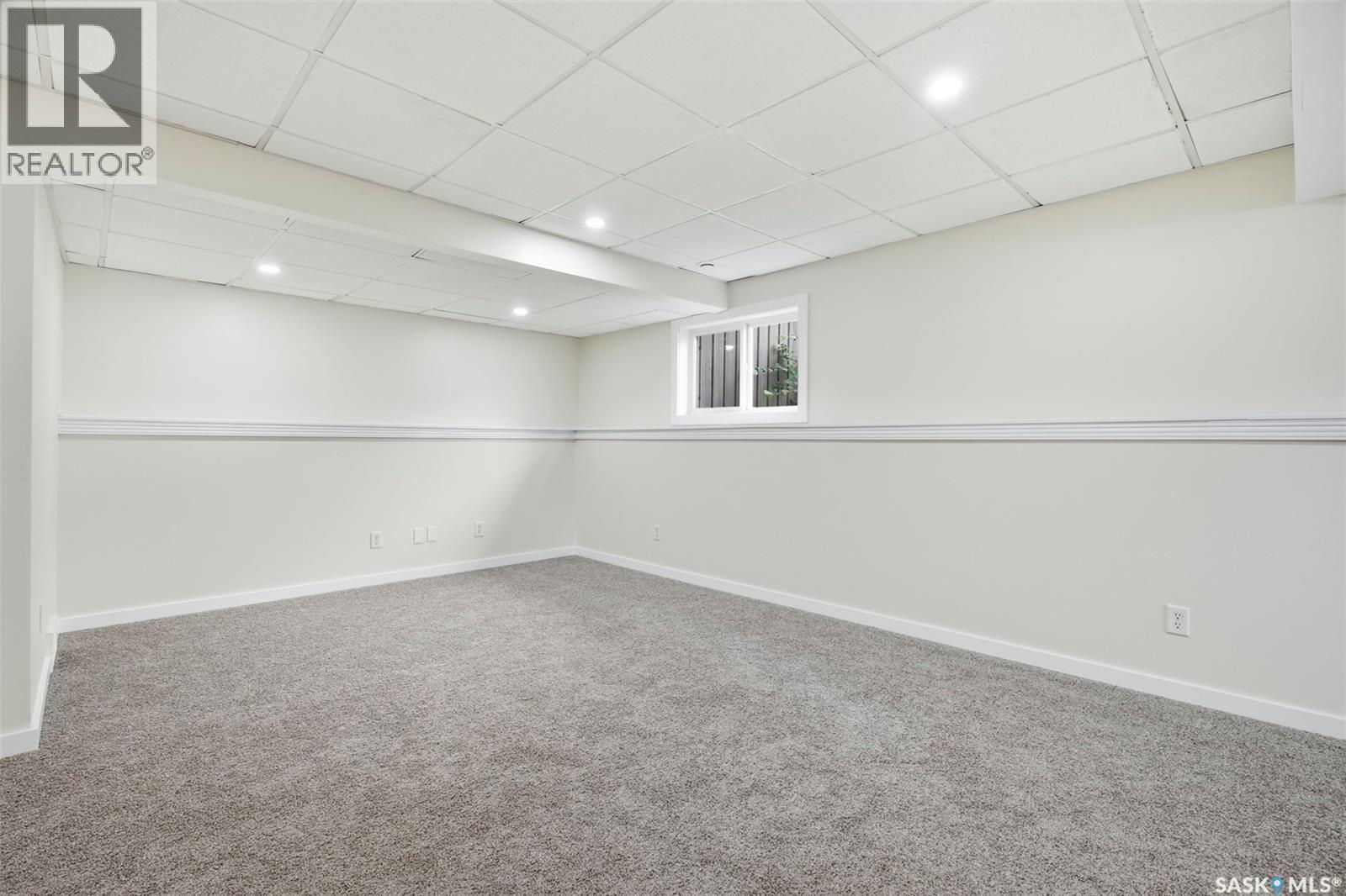 418 Greaves Crescent, Saskatoon, SK - Indoor Photo Showing Other Room