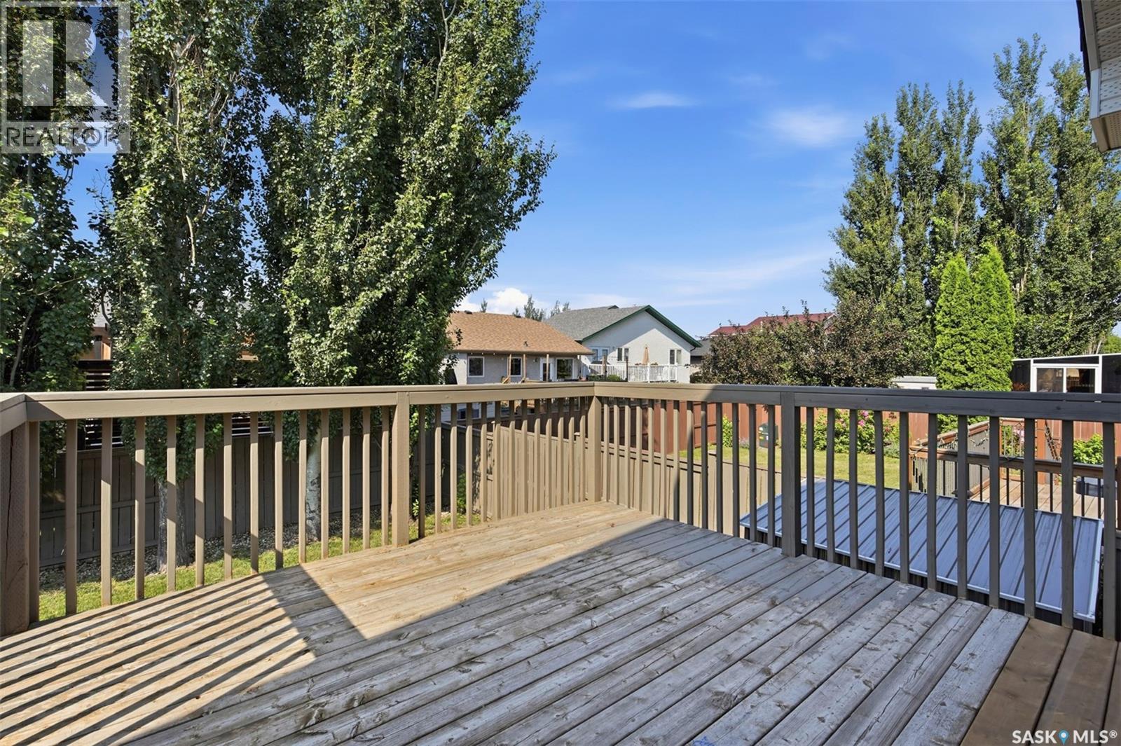 418 Greaves Crescent, Saskatoon, SK - Outdoor With Deck Patio Veranda With Exterior