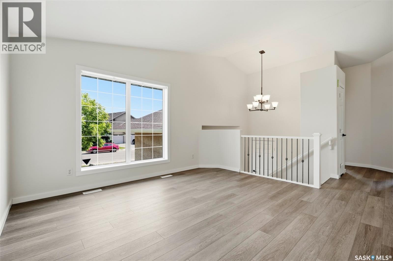 418 Greaves Crescent, Saskatoon, SK - Indoor Photo Showing Other Room