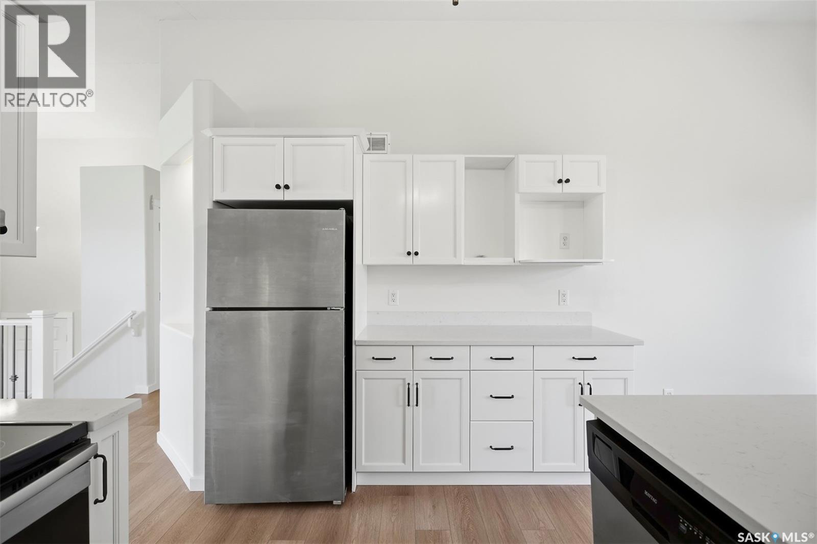 418 Greaves Crescent, Saskatoon, SK - Indoor Photo Showing Kitchen