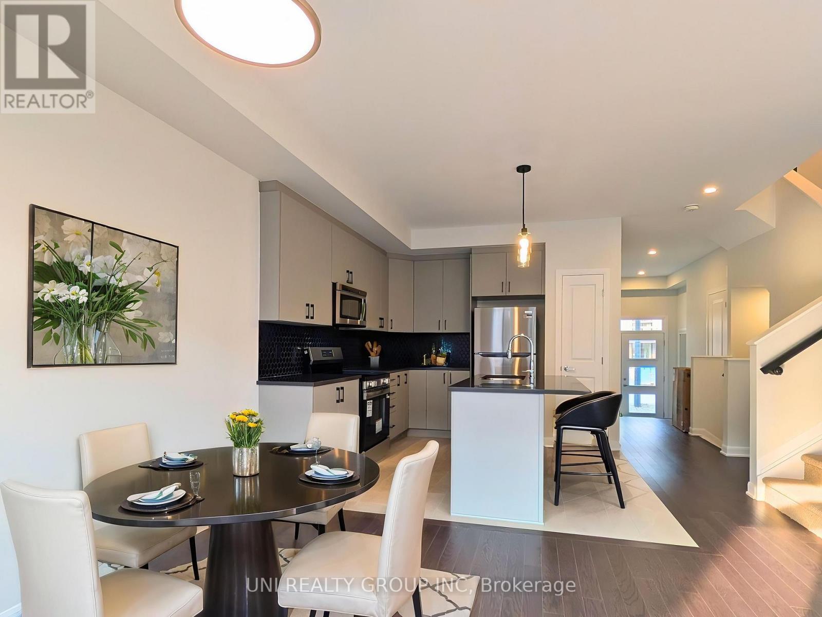716 Tadpole Crescent, Ottawa, ON - Indoor Photo Showing Dining Room