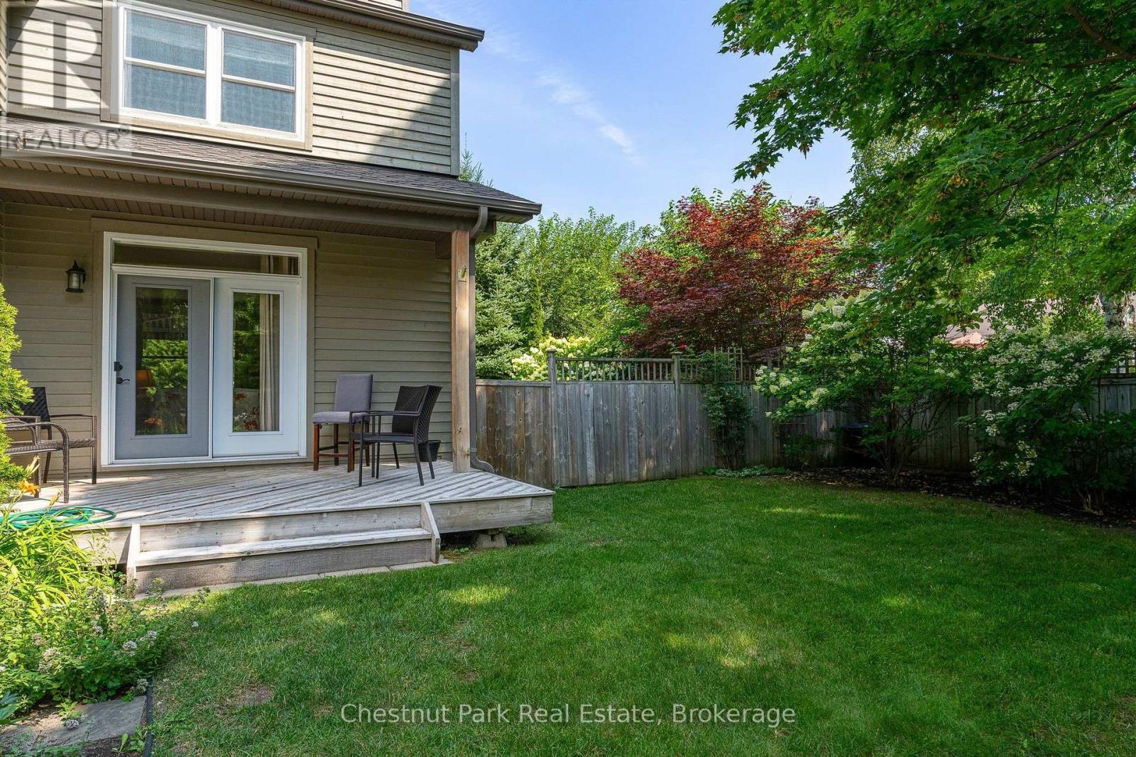 Front yard porch off the living room - 71 Hickory Street, Collingwood, ON - Outdoor With Deck Patio Veranda