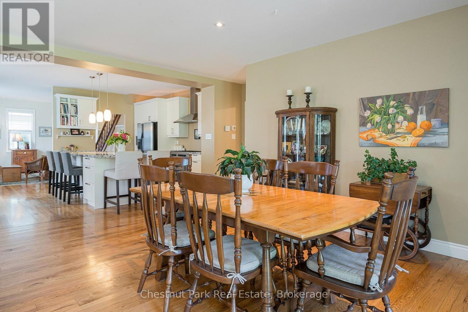 Space for large dining table for family gatherings - 71 Hickory Street, Collingwood, ON - Indoor Photo Showing Dining Room