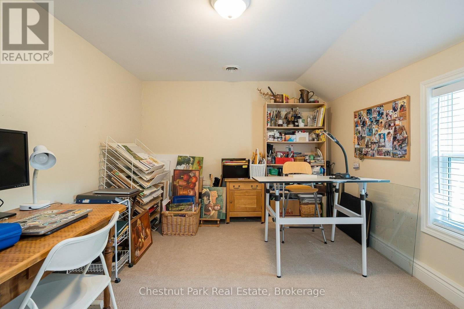 Guest bedroom currently used as an art studio - 71 Hickory Street, Collingwood, ON - Indoor