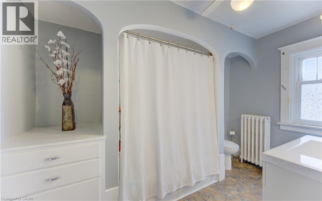 4 piece - 150 Union Boulevard, Kitchener, ON - Indoor