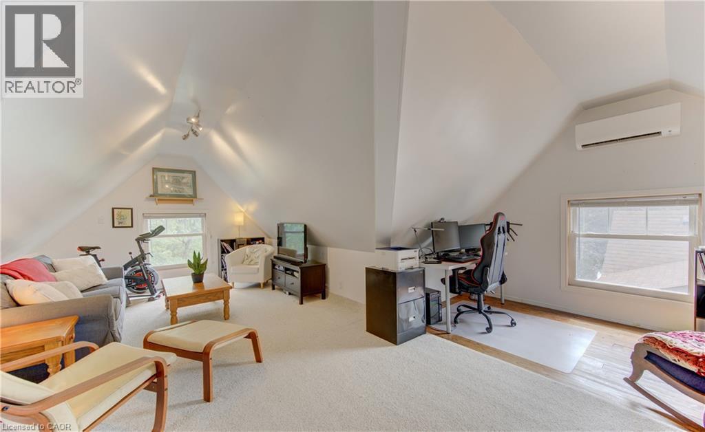150 Union Boulevard, Kitchener, ON - Indoor