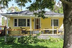 27 PEEL STREET Penetanguishene, ON L9M 1A5