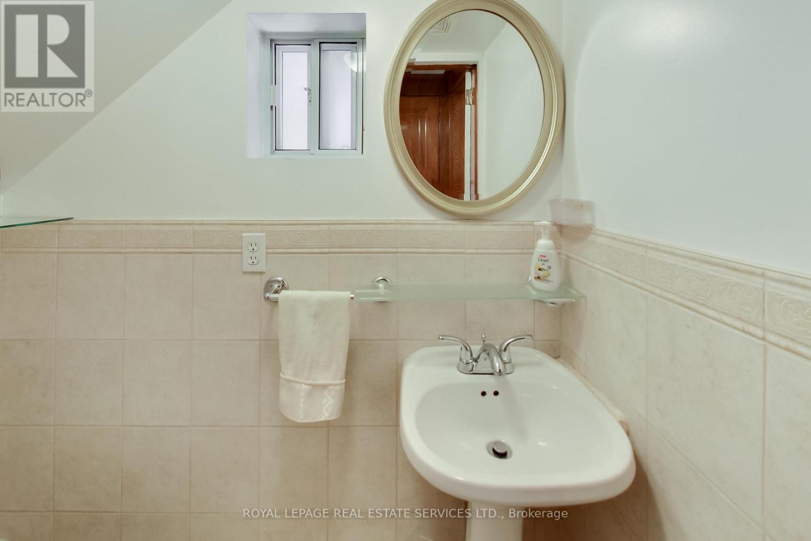 85 Dawes Road, Toronto, ON - Indoor Photo Showing Bathroom