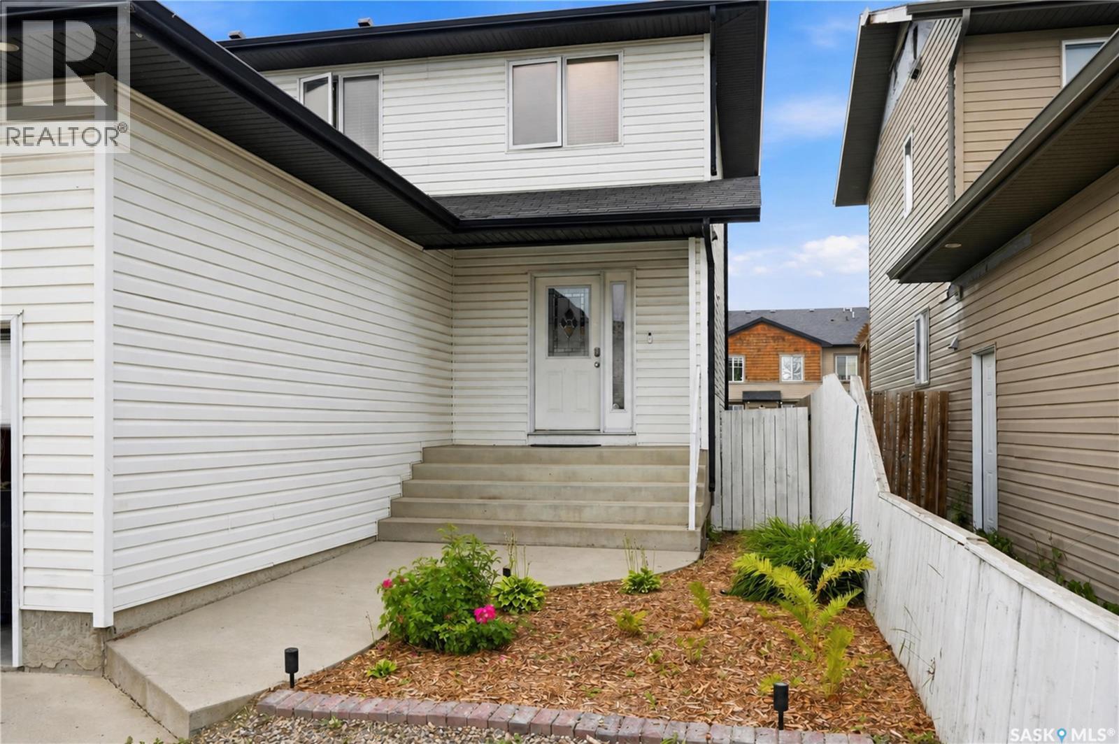 3010 37Th Street W, Saskatoon, SK - Outdoor With Exterior