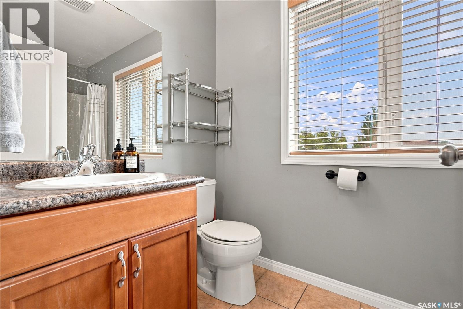 3010 37Th Street W, Saskatoon, SK - Indoor Photo Showing Bathroom