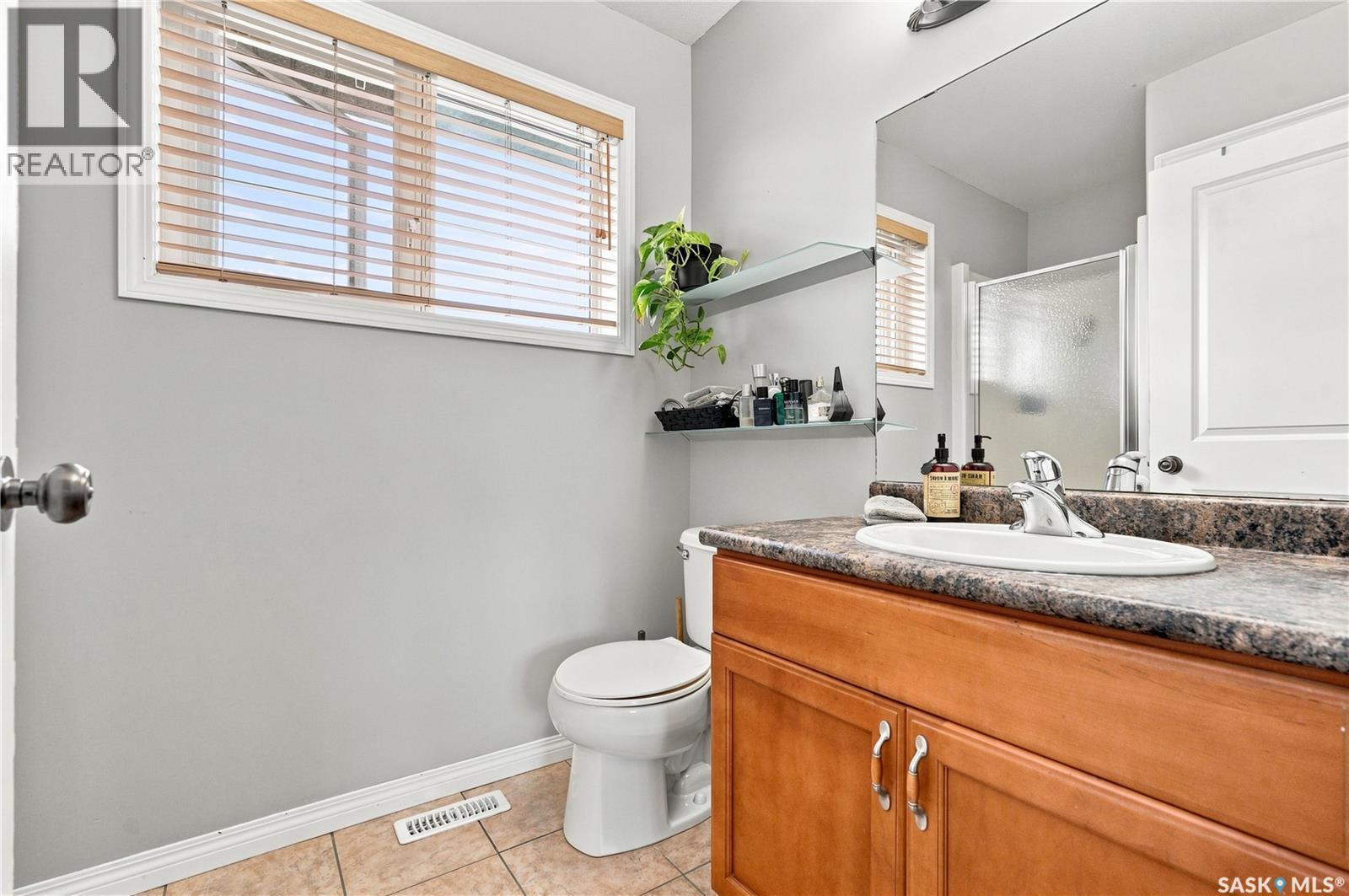 3010 37Th Street W, Saskatoon, SK - Indoor Photo Showing Bathroom