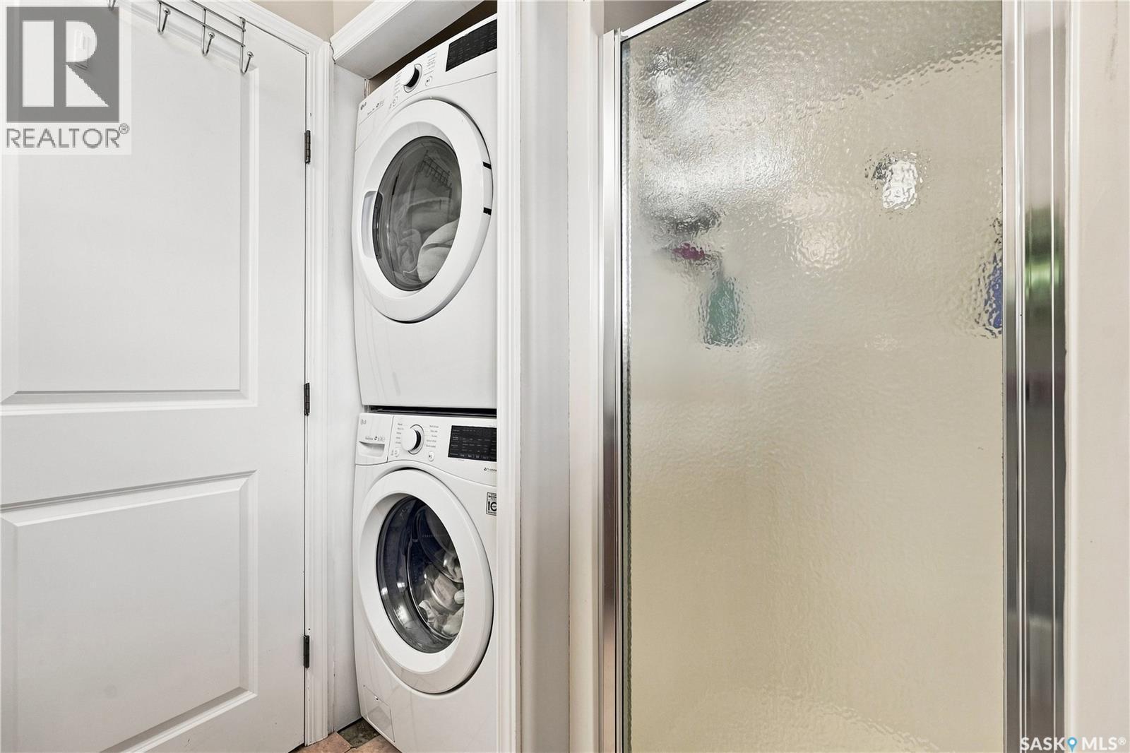 3010 37Th Street W, Saskatoon, SK - Indoor Photo Showing Laundry Room