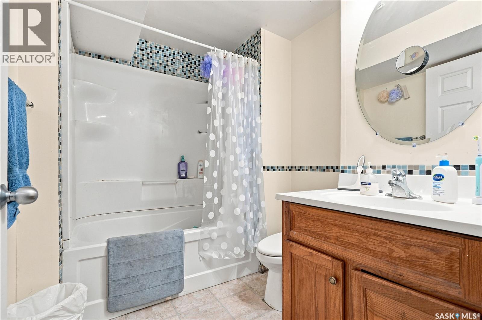 3010 37Th Street W, Saskatoon, SK - Indoor Photo Showing Bathroom
