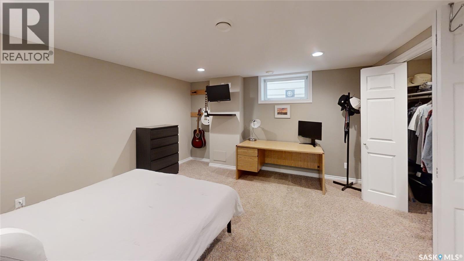 355 Sylvian Crescent, Saskatoon, SK - Indoor
