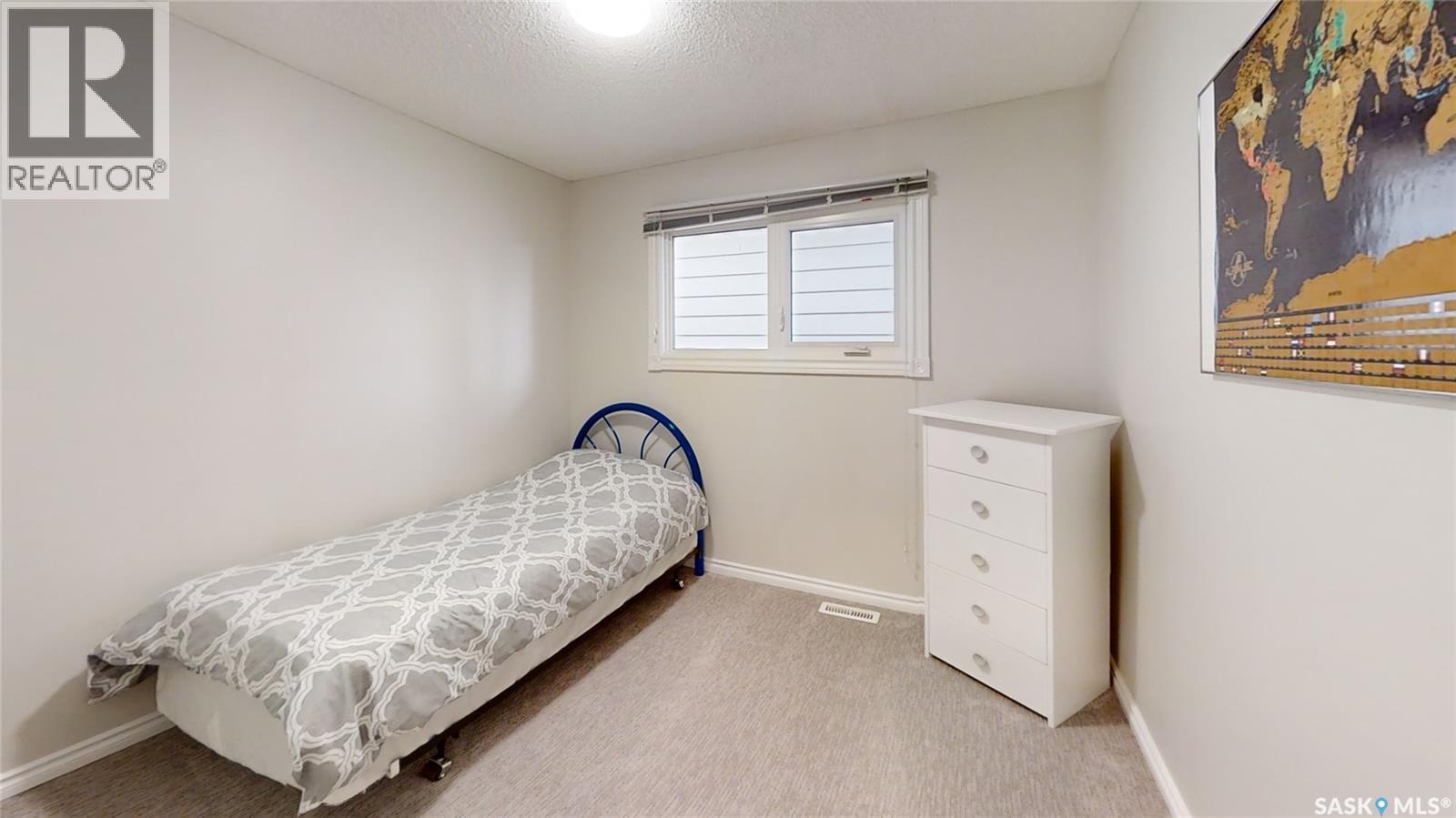 355 Sylvian Crescent, Saskatoon, SK - Indoor Photo Showing Bedroom
