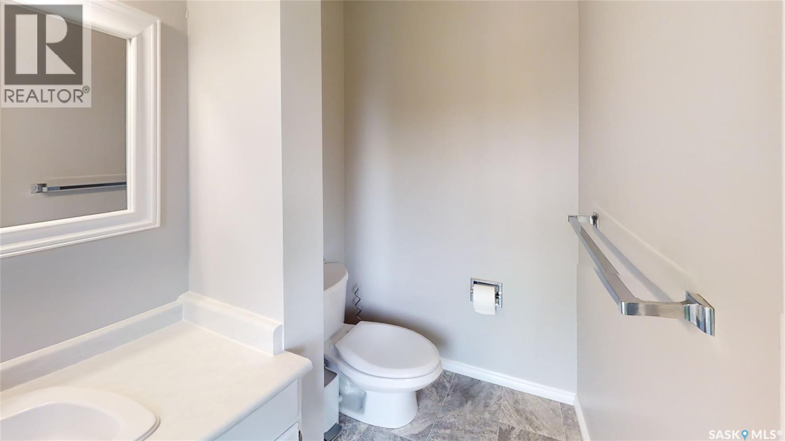 355 Sylvian Crescent, Saskatoon, SK - Indoor Photo Showing Bathroom