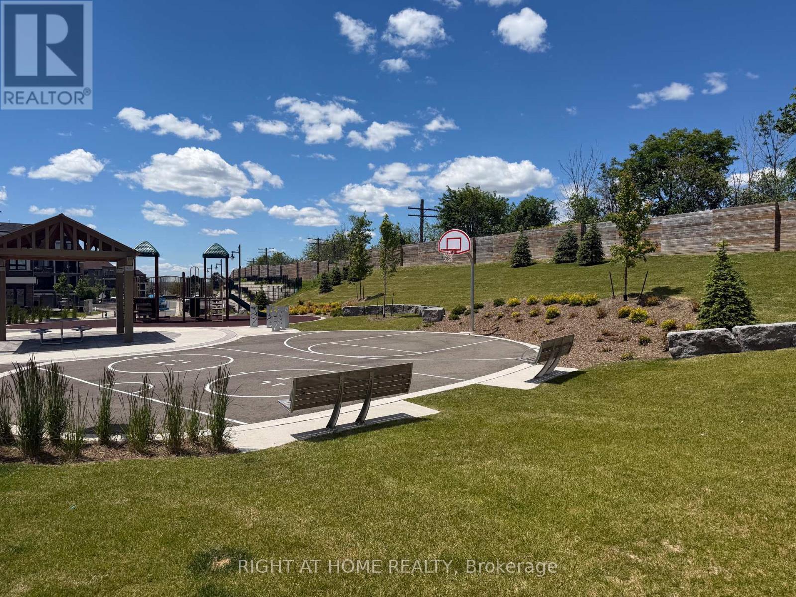 30 Caspian Square, Clarington, ON - Outdoor With View