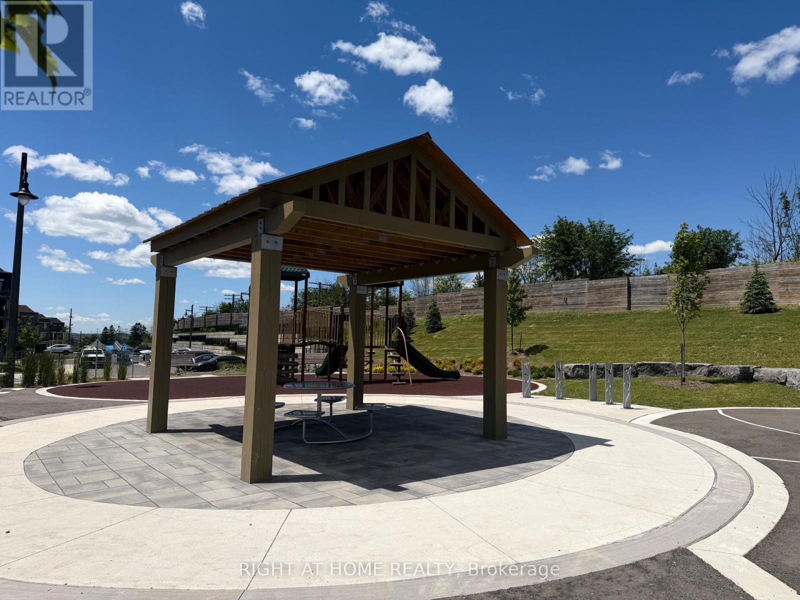 30 Caspian Square, Clarington, ON - Outdoor