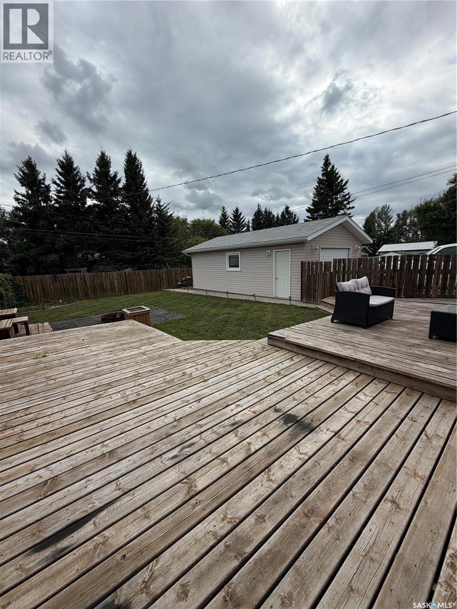 121 Pine Street, Porcupine Plain, SK - Outdoor With Deck Patio Veranda