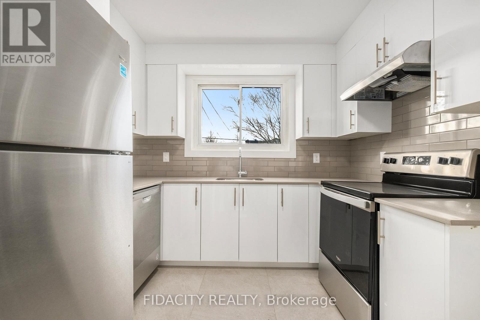 1030 Maitland Avenue, Ottawa, ON - Indoor Photo Showing Kitchen