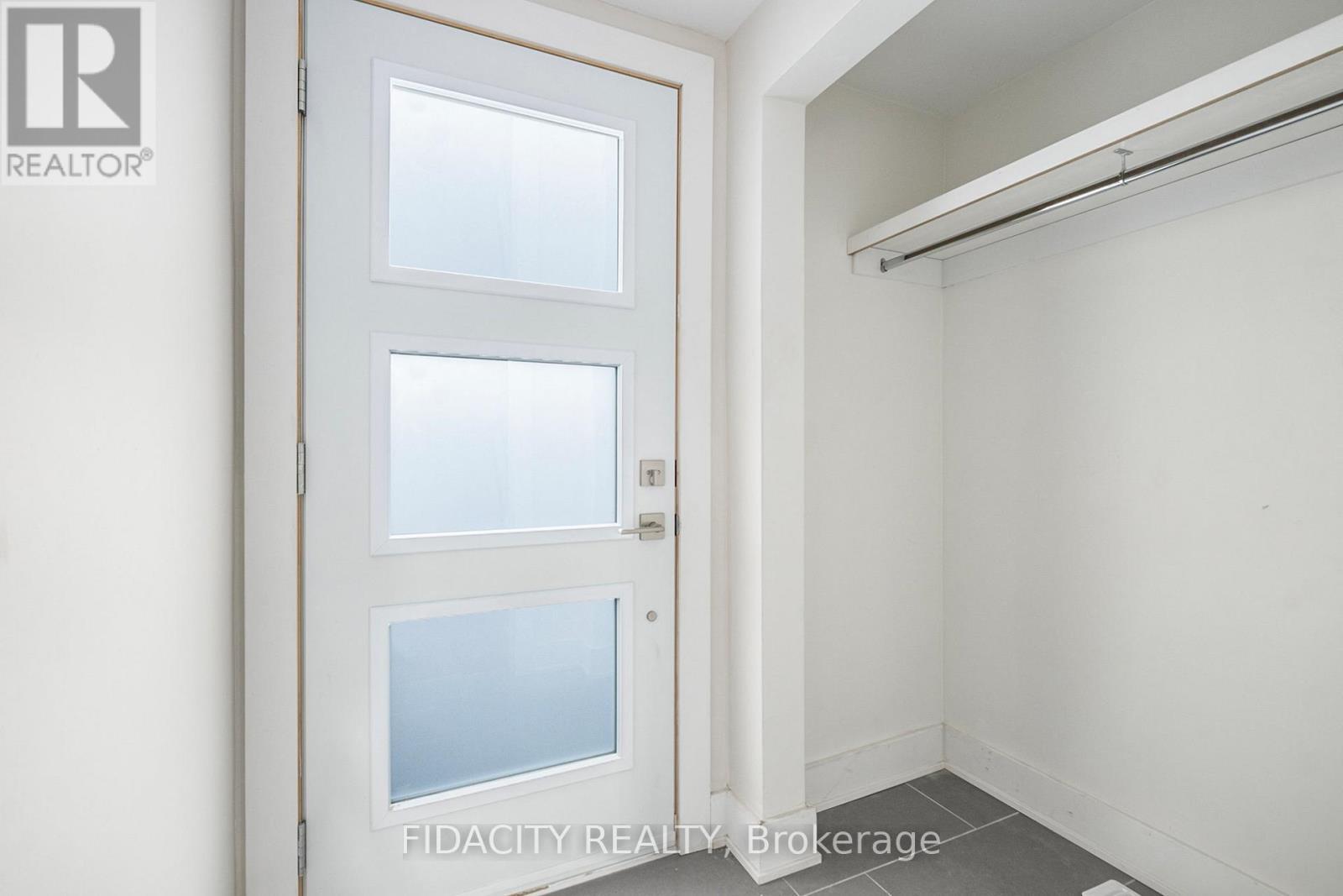 1030 Maitland Avenue, Ottawa, ON - Indoor Photo Showing Other Room