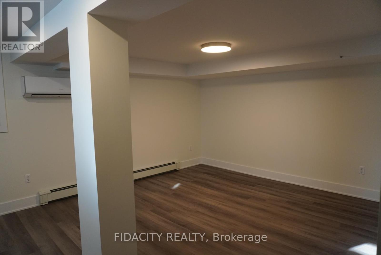 1030 Maitland Avenue, Ottawa, ON - Indoor Photo Showing Other Room