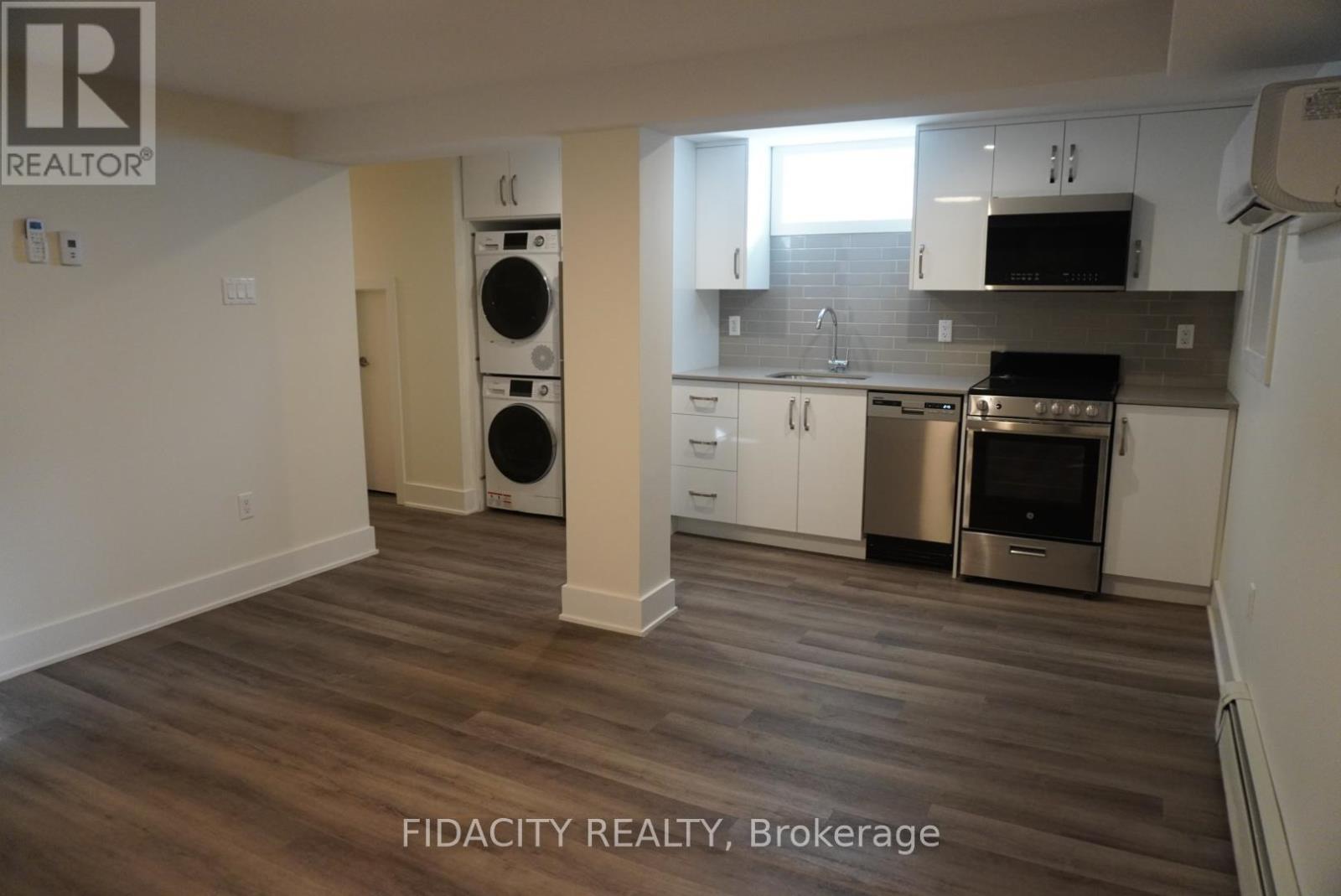 1030 Maitland Avenue, Ottawa, ON - Indoor Photo Showing Kitchen
