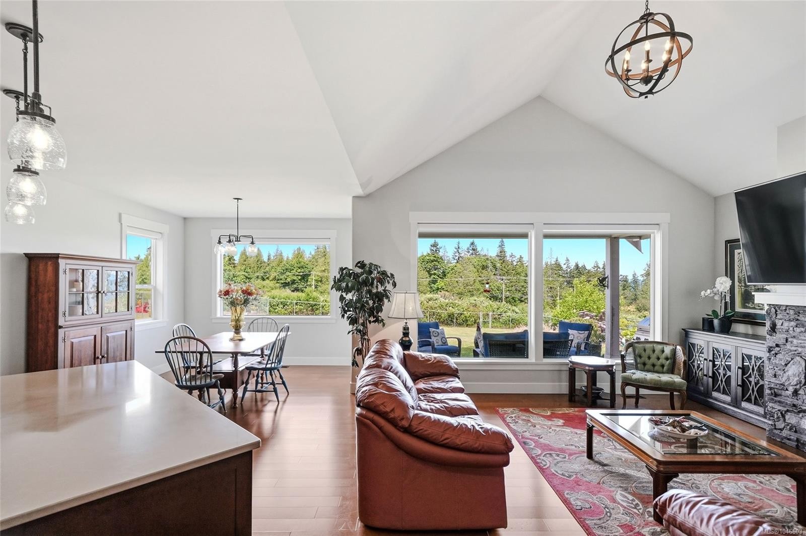 3861 Creekside Dr, Bowser, BC