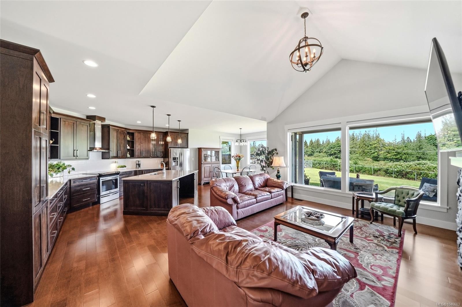 3861 Creekside Dr, Bowser, BC